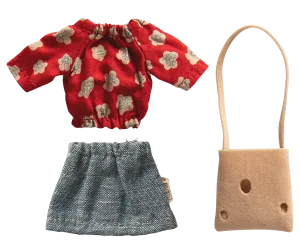 Clothes for Mum Mouse (red blouse)