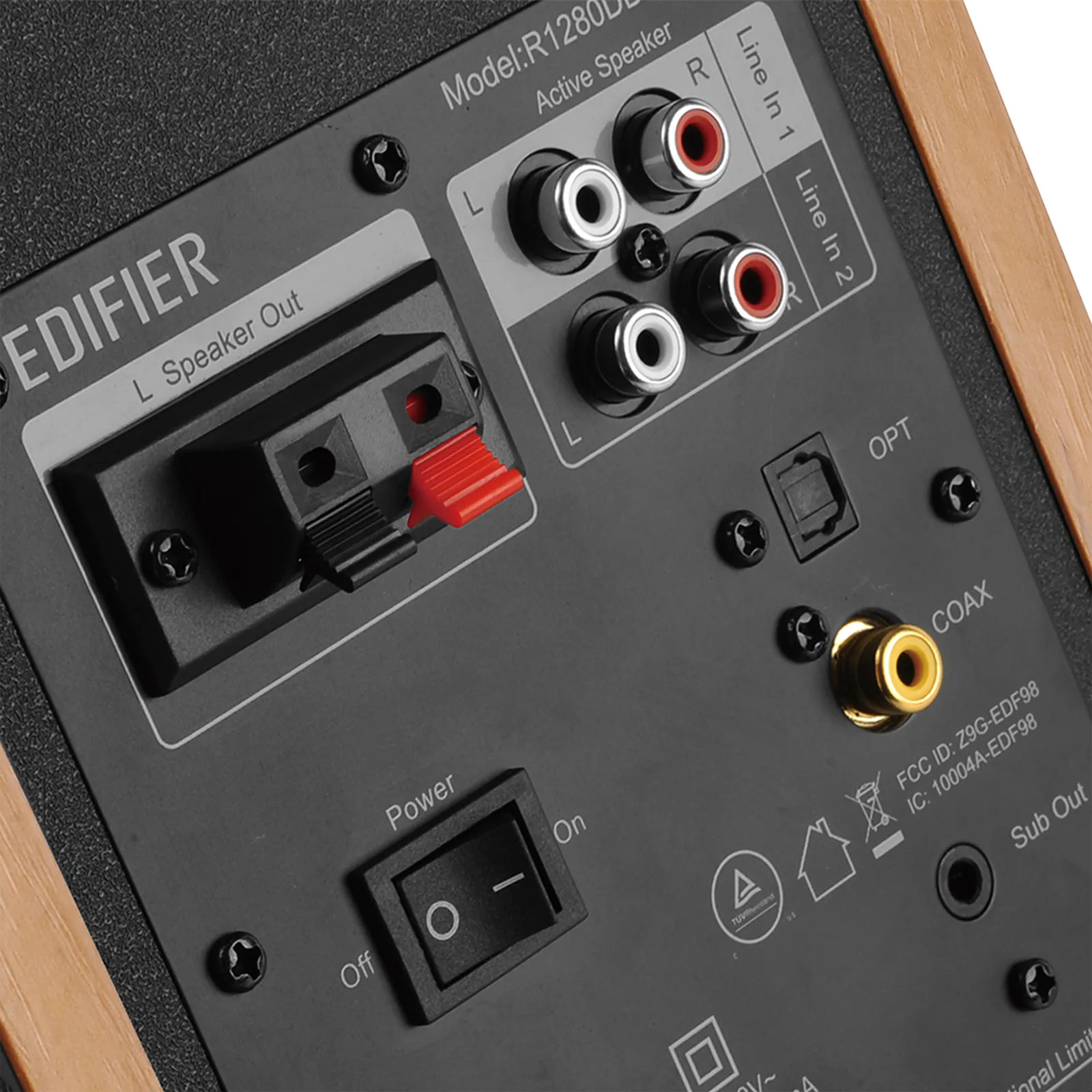 R1280DBs Modern Sound-Classic Design